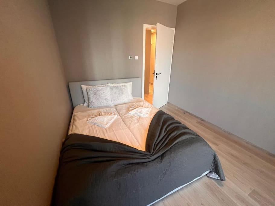 Karzo Property Lk 206 Budapest Luaran gambar