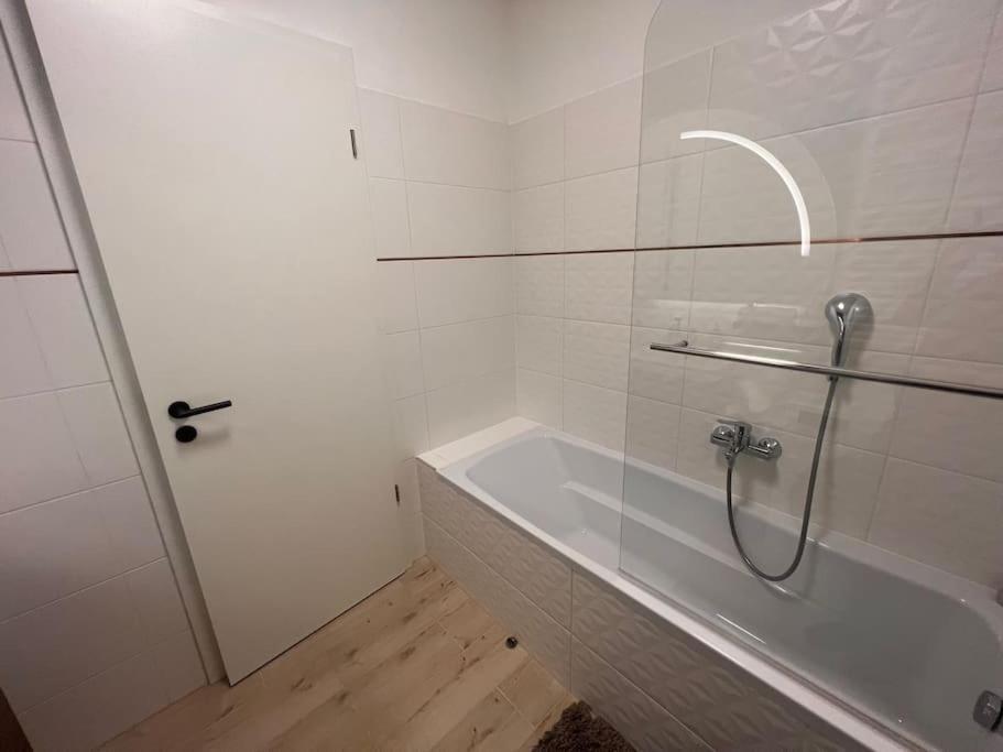 Karzo Property Lk 206 Budapest Luaran gambar