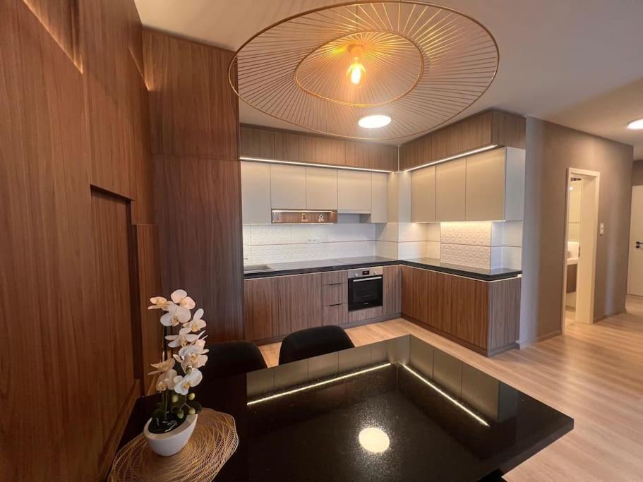 Karzo Property Lk 206 Budapest Luaran gambar
