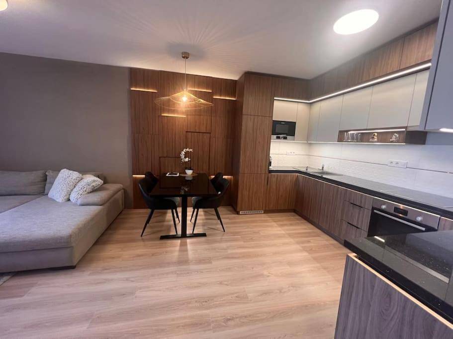 Karzo Property Lk 206 Budapest Luaran gambar