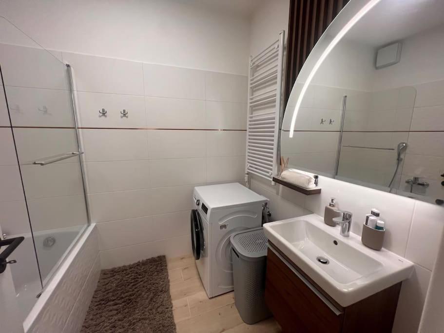 Karzo Property Lk 206 Budapest Luaran gambar
