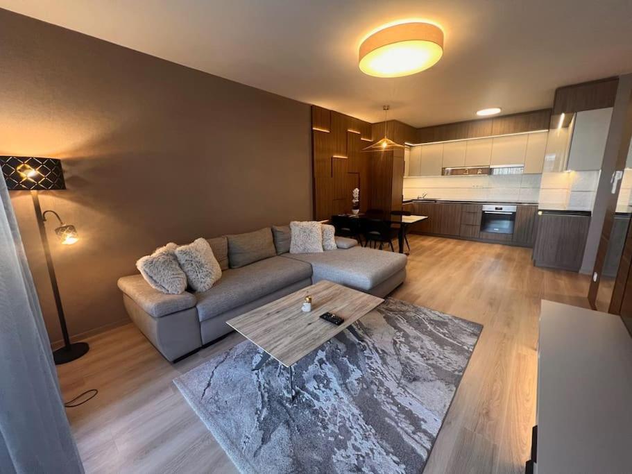 Karzo Property Lk 206 Budapest Luaran gambar